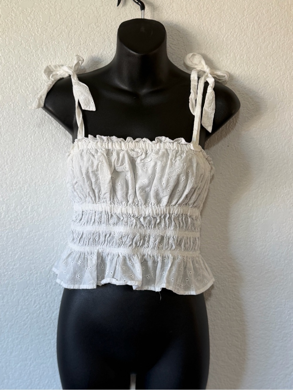 Cottagecore Forever 21 White Eyelet Smocked Crop Top ✧
